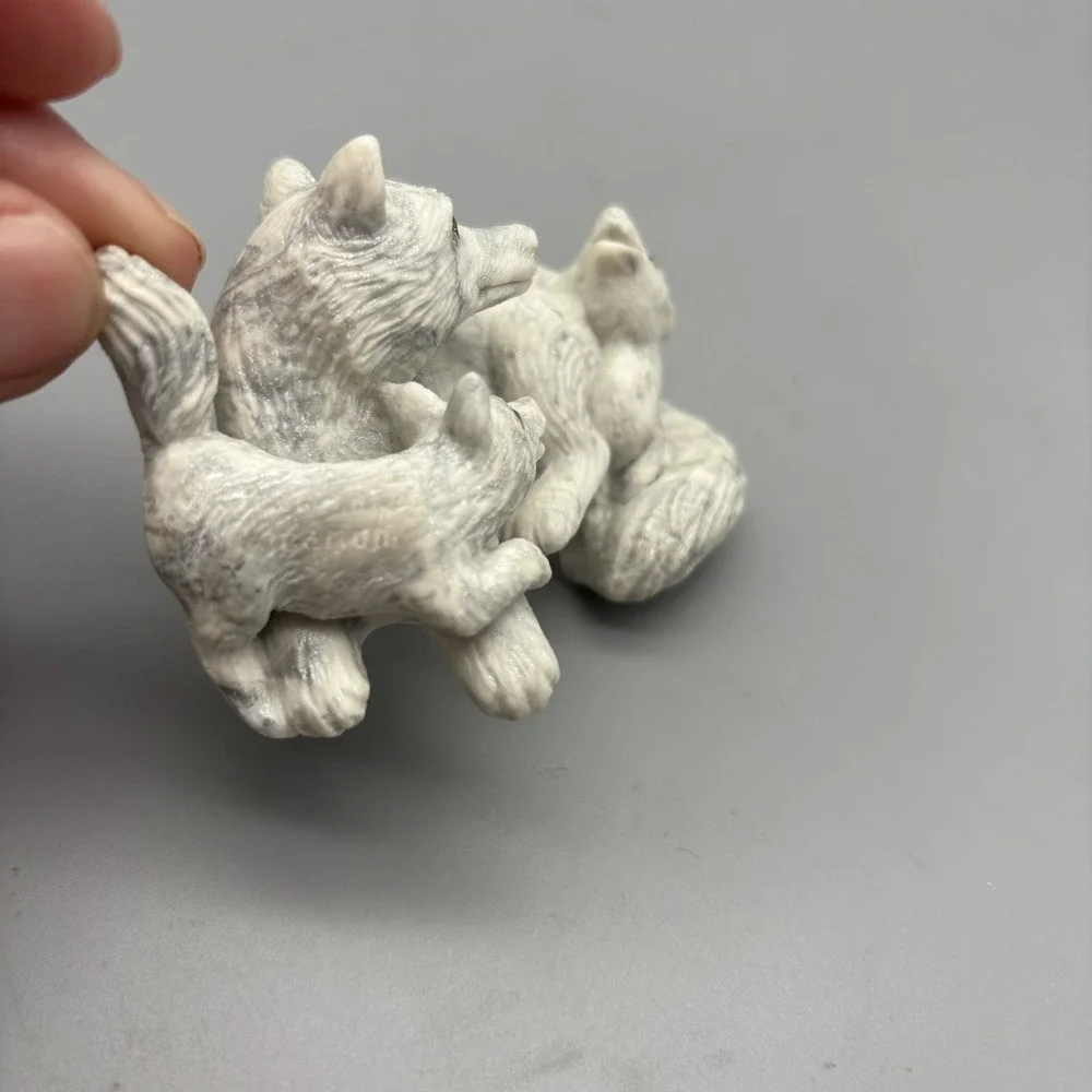 Clay Critter Magnet Wolf‎ Family